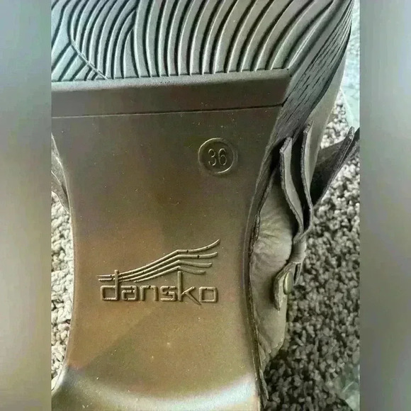 DANSKO, Deni milled Nubuck mule, tassles, taupe clog, NWOT, size EU 36, size 6 - Picture 5 of 6